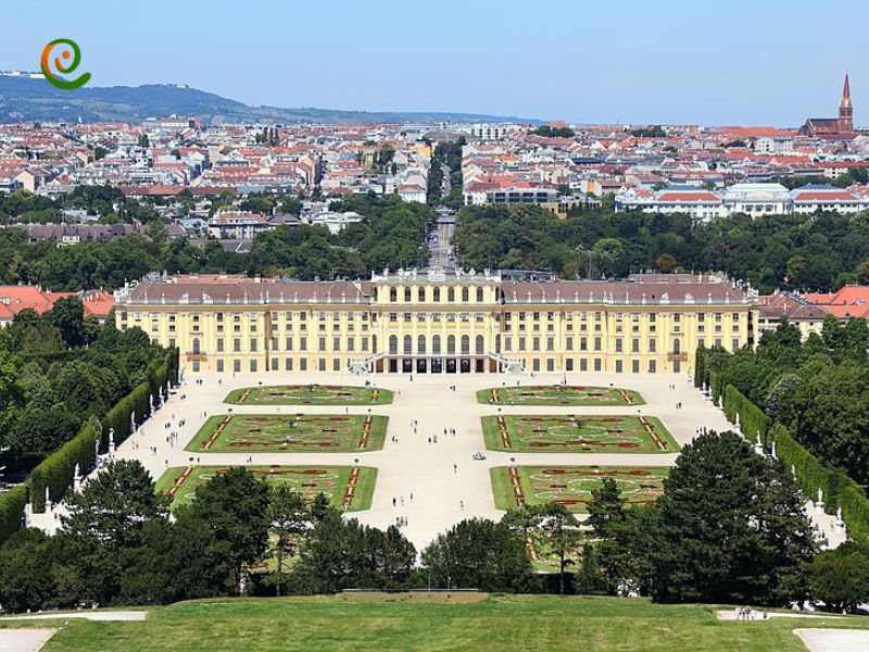 درباره کاخ شونبرون: برجسته‌ترین آثار هنری اتریش با این مقاله از وب سایت دکوول همراه باشید.