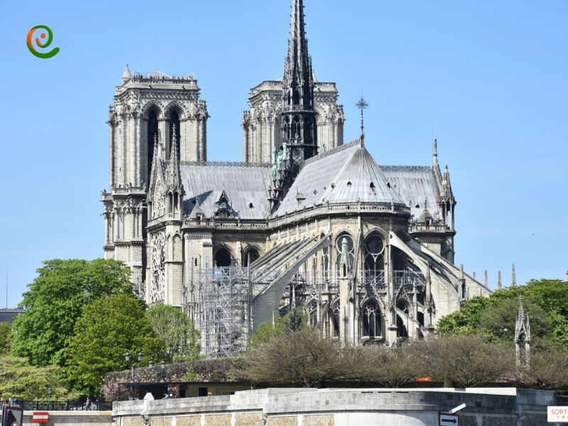 درباره کلیسای نوتردام پاریس با این مقاله از دکوول همراه باشید.