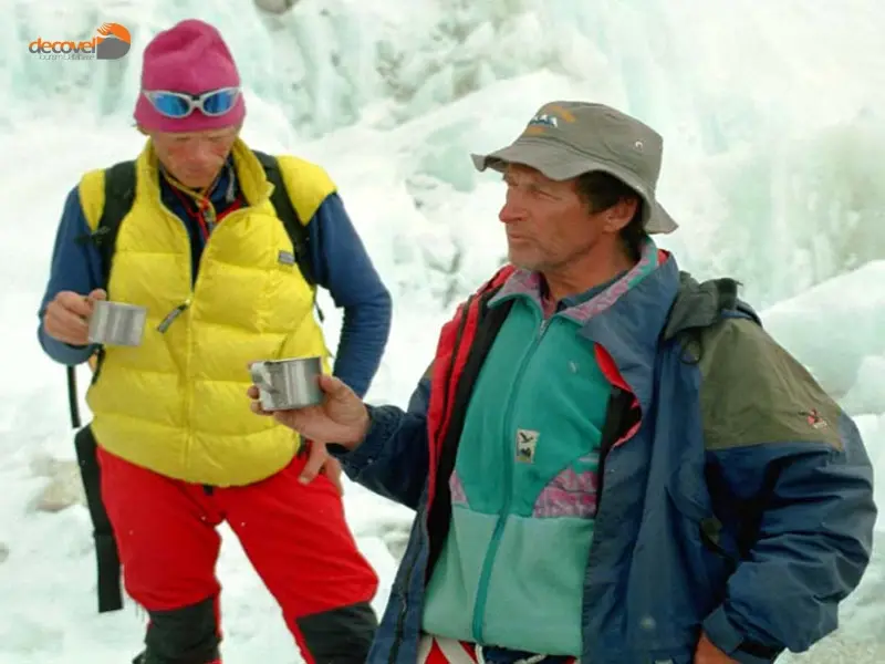 درباره نگاه آناتولی بوکریف به زندگی و انگیزه بخش بودن او برای دنیای کوهنوردی در دکوول بخوانید.