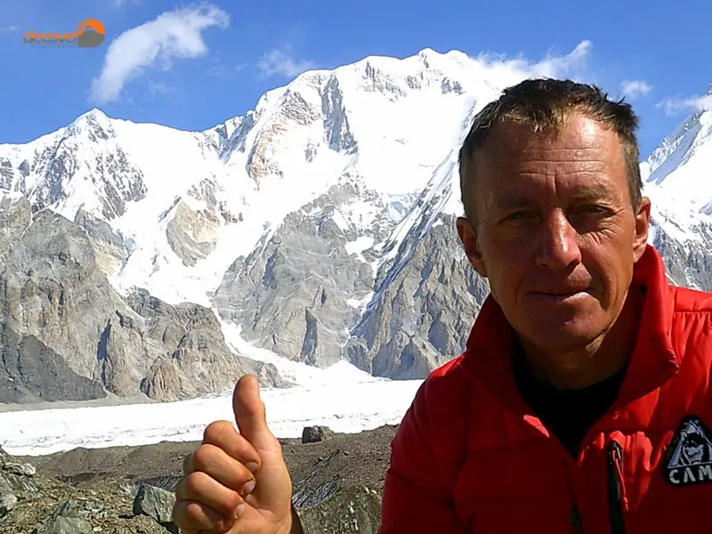 دنیس اوروبکو کوهنوردی که اصالتا اهل قزاقستان است و در روسیه چشم به جهان گشود درباره آن با دکوول همراه باشید.