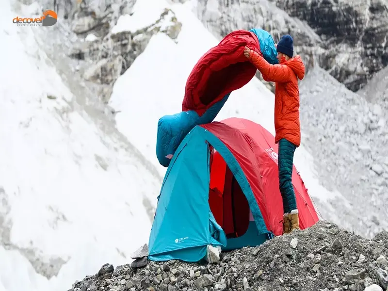 درباره نکات کلیدی مهم در برپایی چادر در زمستان با دکوول همراه باشید.