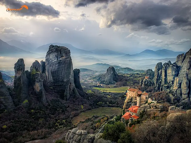 درباره کلیسای صخره ای یونان متئورا در این مقاله از دکوول بخوانید.