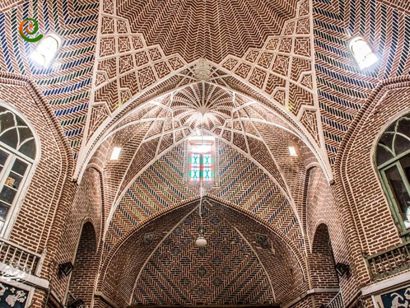 درباره معماری بازار تبریز در دکوول بخوانید.