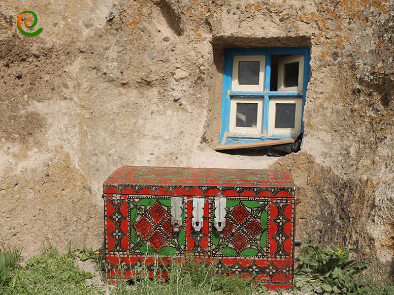 روستای کندوان که به معماری خاص آن شهرت دارد از جاذبه های گردشگری استان آذربایجان شرقی به شمار می رود