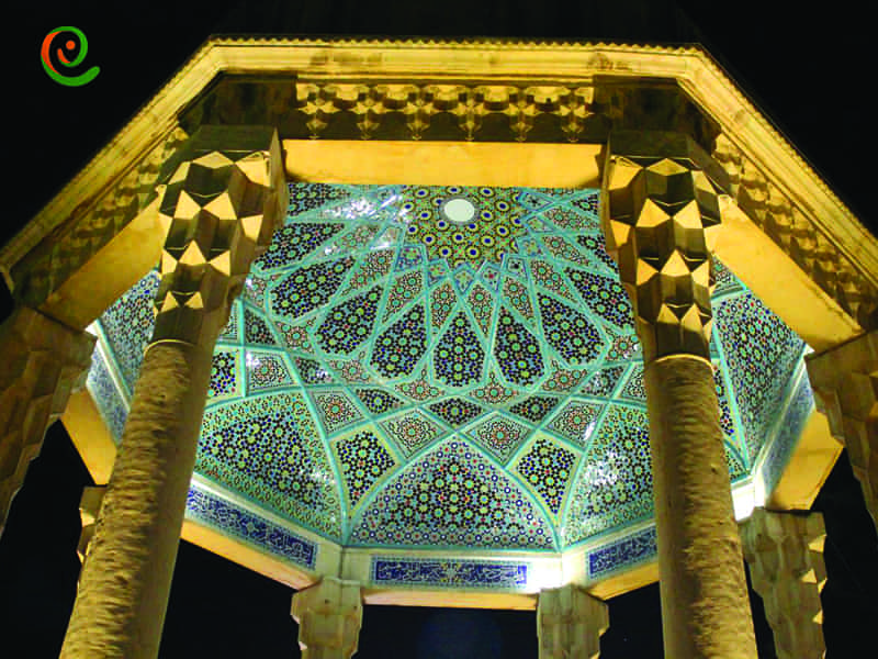 نقشه حافظیه شیراز شامل صحن و مقبره و ایوان‌هایی است که جذابیت زیادی دارند.