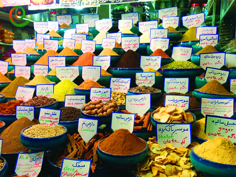 بازار وکیل فروشگاه و عکس بازار وکیل از جمله جاذبه های گردشگری استان فارس و شیراز است