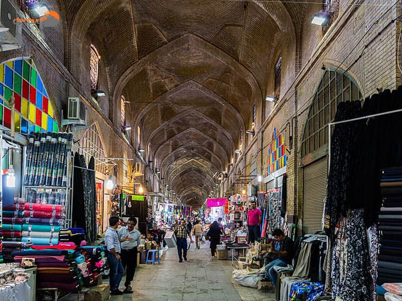 درباره بازار وکیل شیراز با این مقاله از وب سایت دکوول همراه باشید.