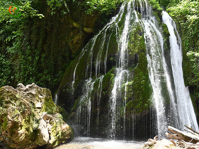آبشار کبودوال از آبشارهای بسیار زیبای ایران و از جاذبه های گردشگری مهم استان گلستان