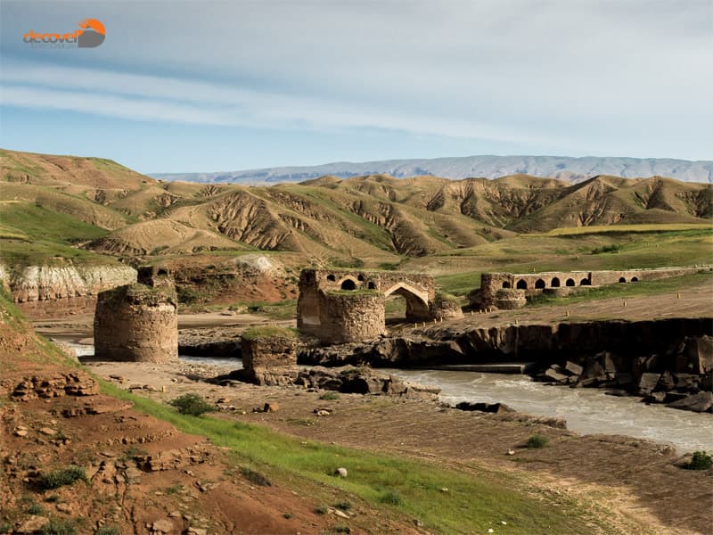 درباره پل تاریخی گاومیشان در استان ایلام در دکوول بخوانید.