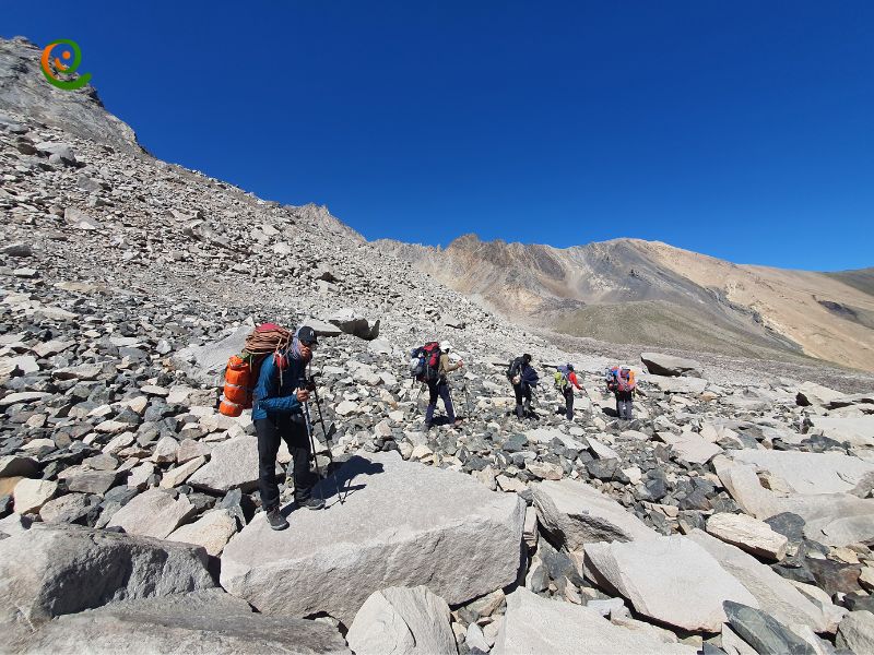 درباره مسیر دسترسی به قله علمکوه از مسیر گرده آلمانها در دکوول بخوانید.