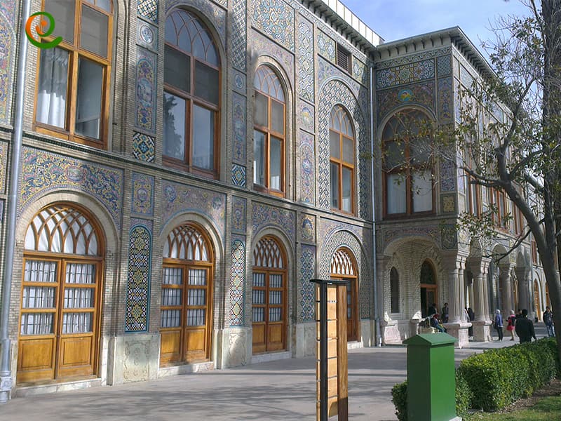 عمارت بادگیر کاخ گلستان که ساختمان مرکزی آن نیز به حساب می آید. کاخ گلستان جاذبه گردشگری استان تهران