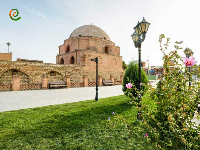مسجد جامع ارومیه را با دکوول بشناسید و برای سفر به مسجد جامع ارومیه برنامه ریزی کنید.