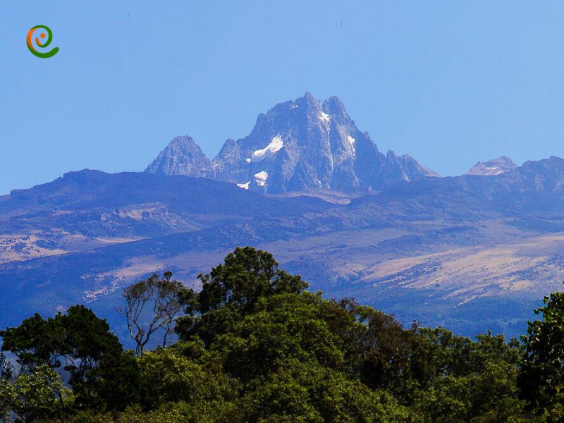 درباره جاذبه های طبیعی پارک ملی کنیا با این مقاله از دکوول همراه باشید.