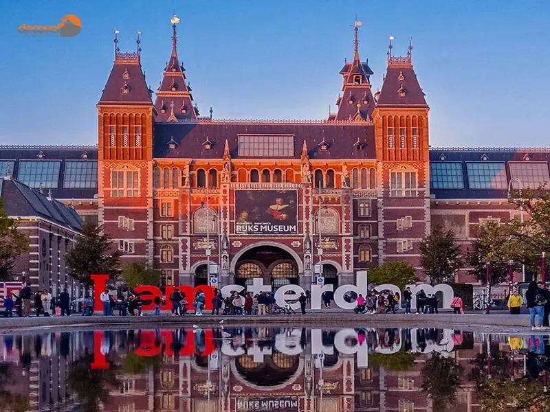 تاریخچه کشور هلند به واسطه محل قرار گیری آن بسیار پر فراز و نشیب است درباره آن با دکوول همراه باشید.