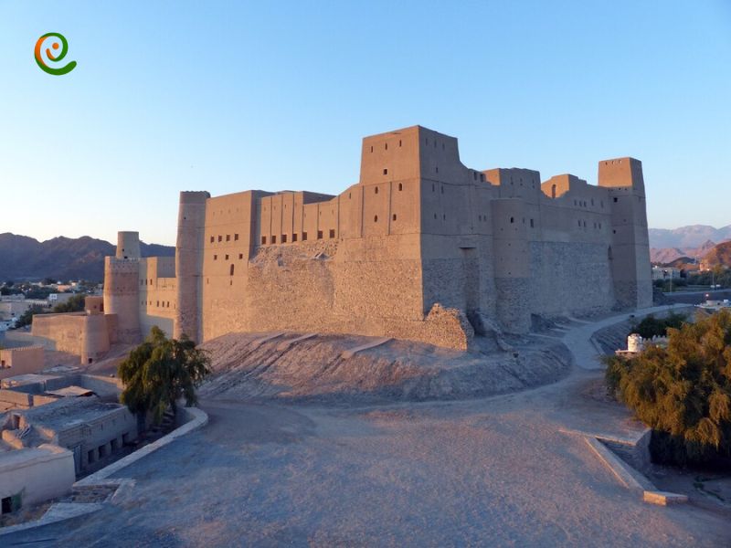 تاریخچه قلعه بهلا را در دکوول بخوانید.