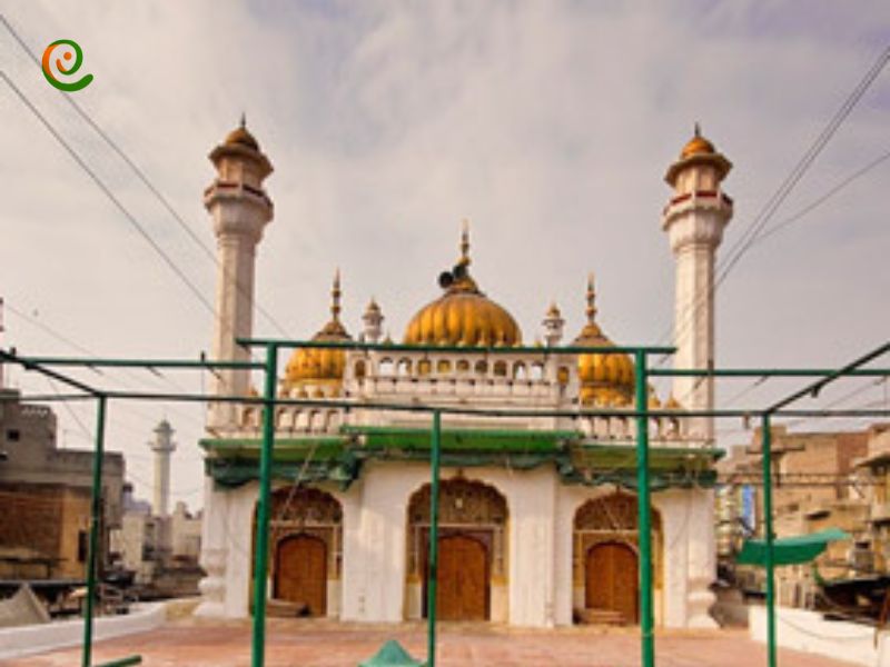 درباره مسجد سنهری (طلایی) در لاهور پاکستان با این مقاله از دکوول همراه باشید.