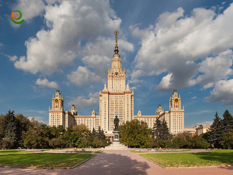 درباره دانشگاه روسیه در مسکو در دکوول بخوانید.