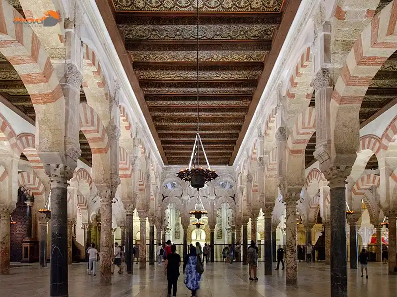 درباره معماری مسجد کوردوبا در کشور اسپانیا با این مقاله از دکوول همراه باشید.
