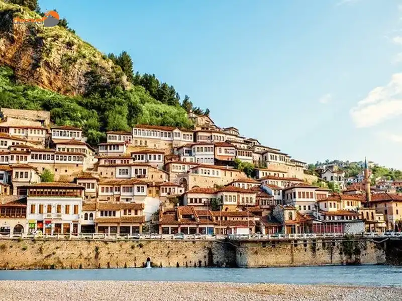 درباره مهمترین نکات در بازدید از کشور آلبانی و گردش در این کشور در دکوول بخوانید.