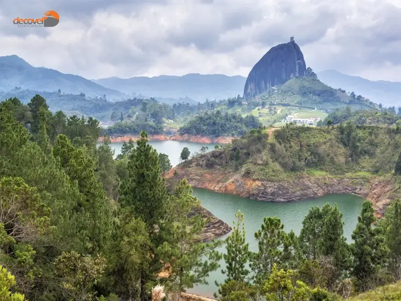 درباره جاذبه های طبیعی کشور کلمبیا در این مقاله از دکوول بخوانید.