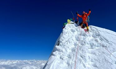صعود به قله ماناسلو: مصاحبه با علی محترمی
