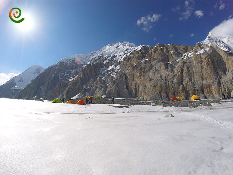 صعود به قله خانتنگری و بازدید از کشور قرقیزستان در تور هیمالیا با دکوول