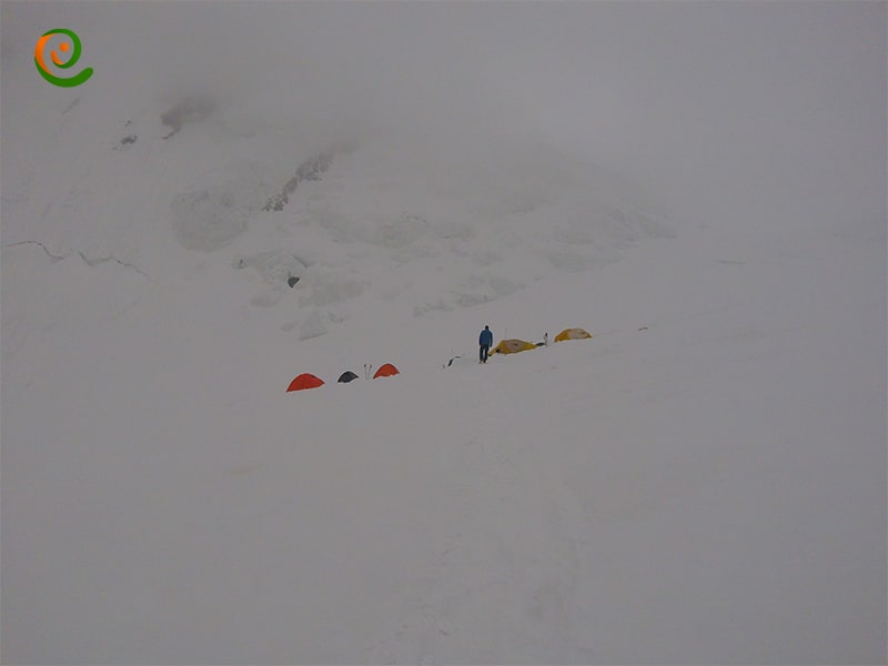 عکس قله خانتنگری و صعود به قله خانتانگری از مجموعه قلل پلنگ برفی با دکوول