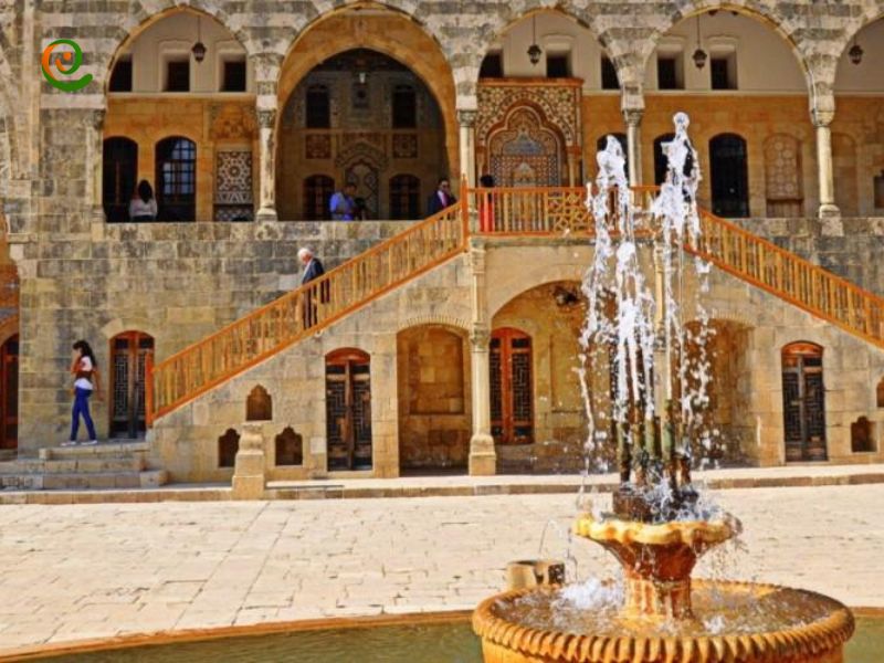 درباره کاخ بیت الدین در دکوول بخوانید.