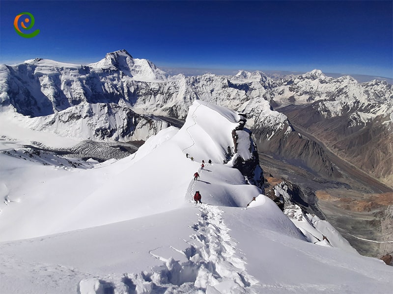 صعود به قله کمونیزم یا قله اسماعیل سامانی بلندترین قله کشور تاجیکستان است که در لیست قلل پلنگ برفی قرار دارد