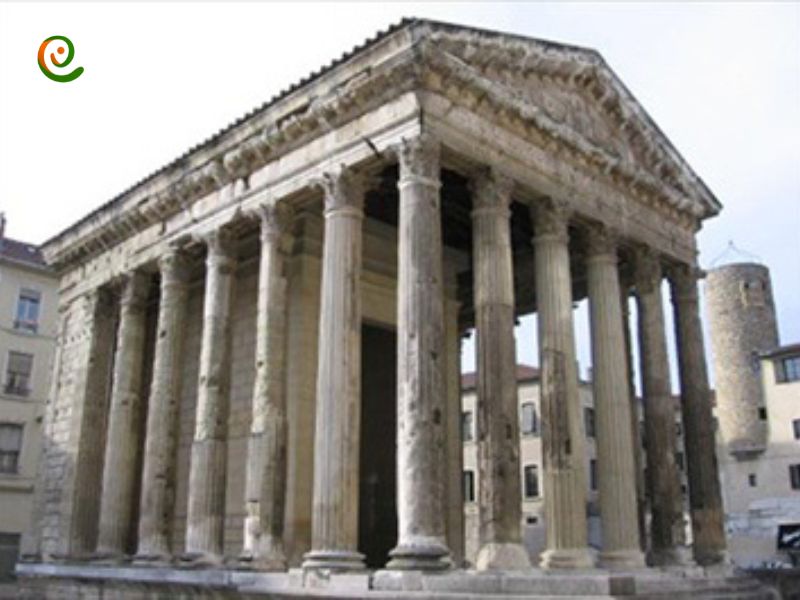 درباره معبد آگوستوس و روم آنکارا در دکوول بخوانید.