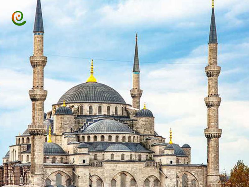 درباره مسجد سلطان احمد استانبول در دکوول بخوانید.