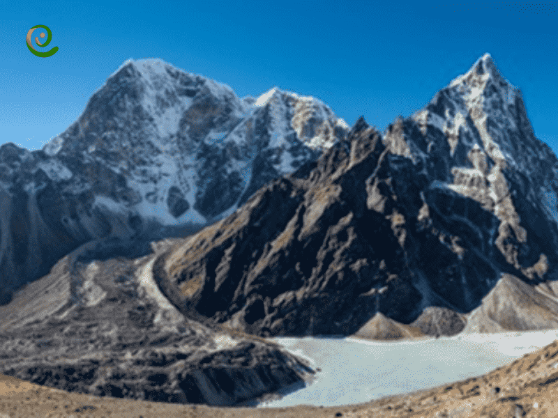 درباره قله اورست یکی از قلل زیبای جهان و بلندترین 8000 متری جهان در دکوول بخوانید.